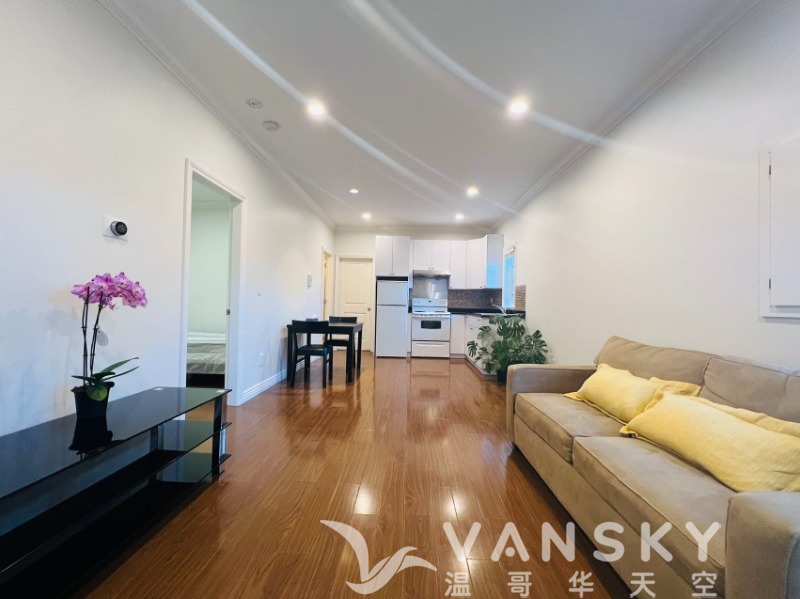 列治文两室一厅独立出入